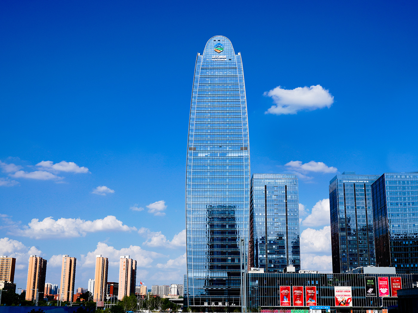 1691481883299110.jpg 藍天世貿中心.jpg